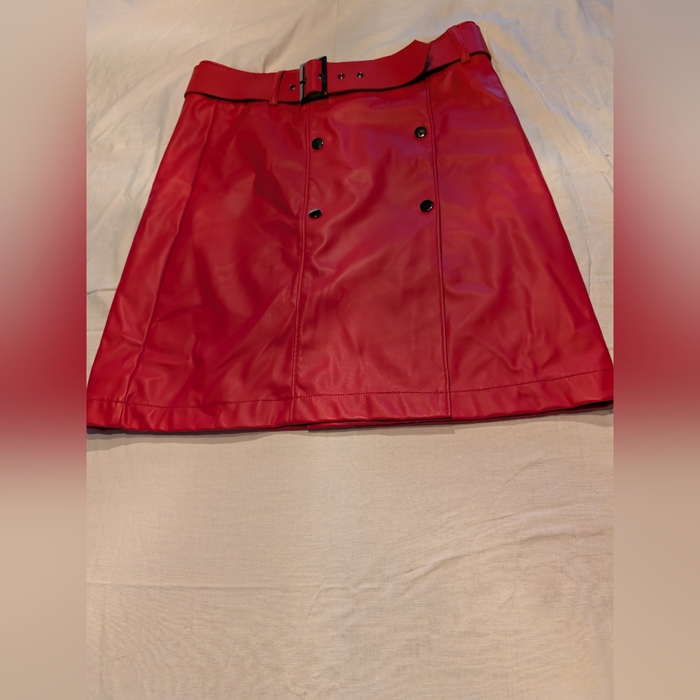 2/20$ Tristan Vibrant Red Midi Skirt
